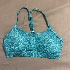 Lululemon sports bra